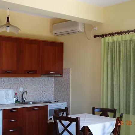 Ktima Nikola Marmari (Evia)